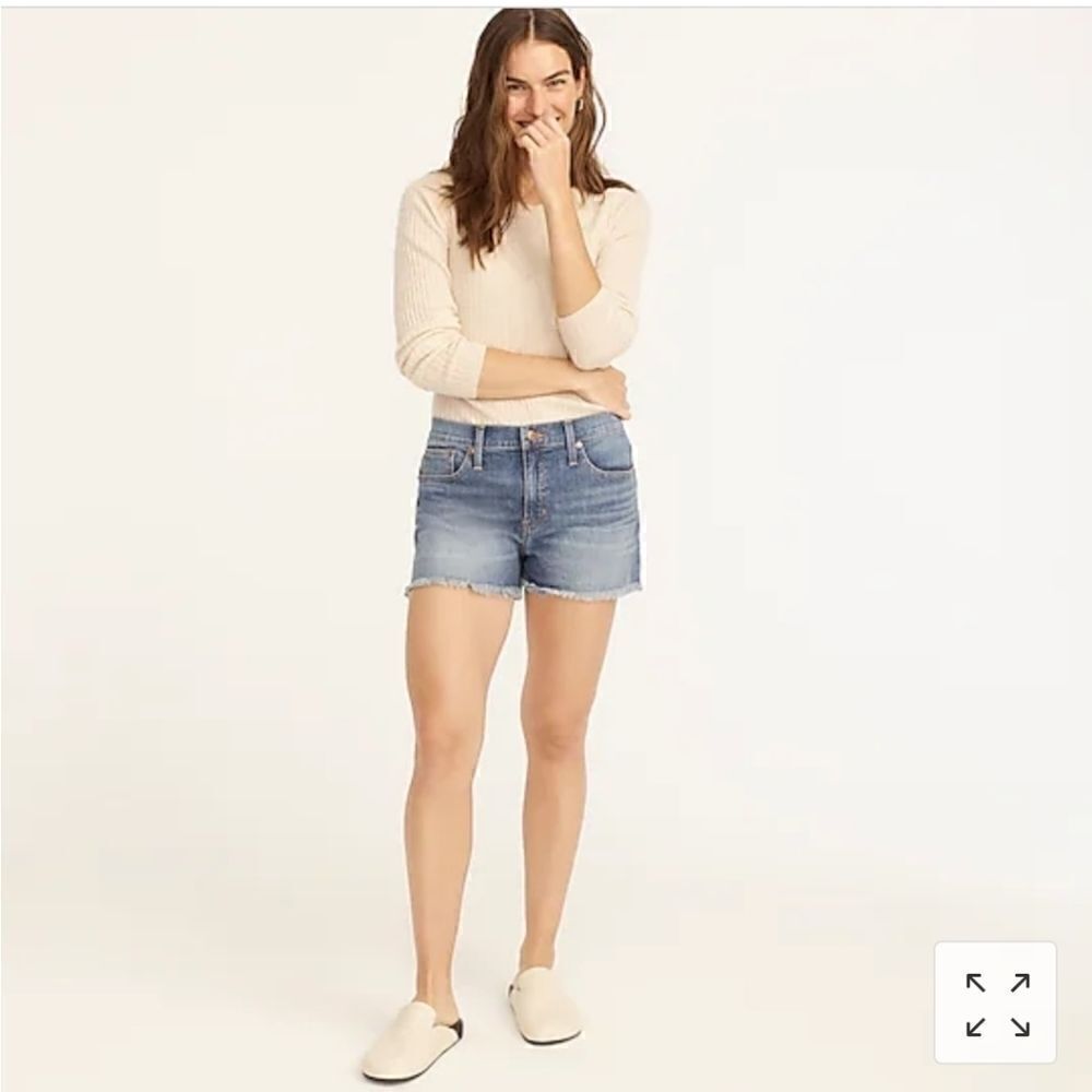 J. Crew Mid-Rise Denim Short in Squash Wash Size 4 - Picture 2 of 8